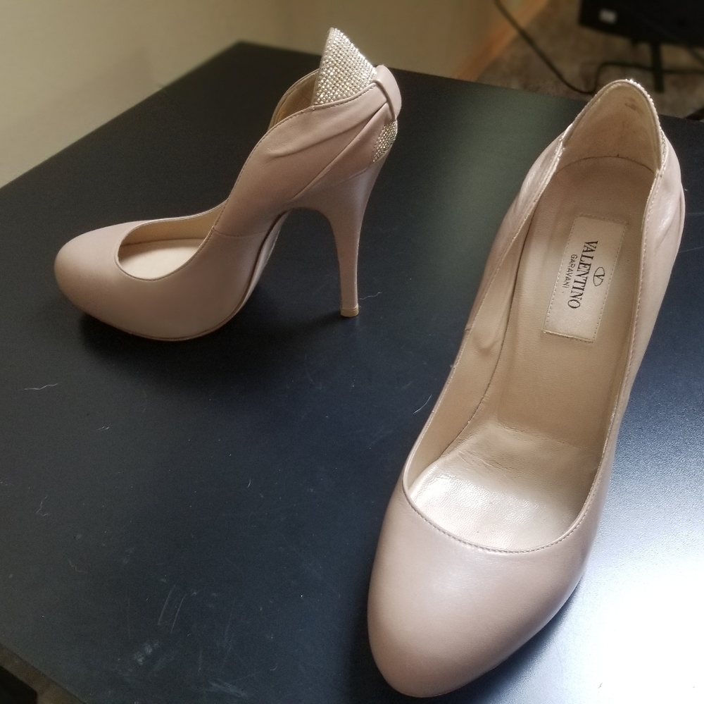 Valentino pink nude heels